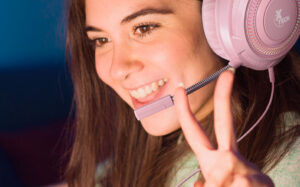 Audífonos Gamer Xtech XTH-564 Khione - Rosado - Imagen 3